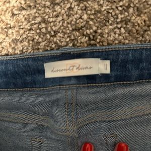 Discount Diva’s skinny Jean raw hemline